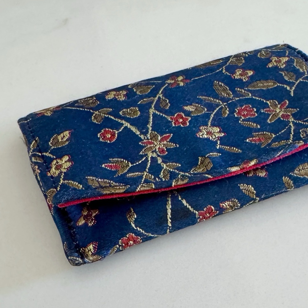 Vintage Chinese Floral Silk Embroidered Fold-Over Card Holder Wallet, Navy Blue - Picture 14 of 16